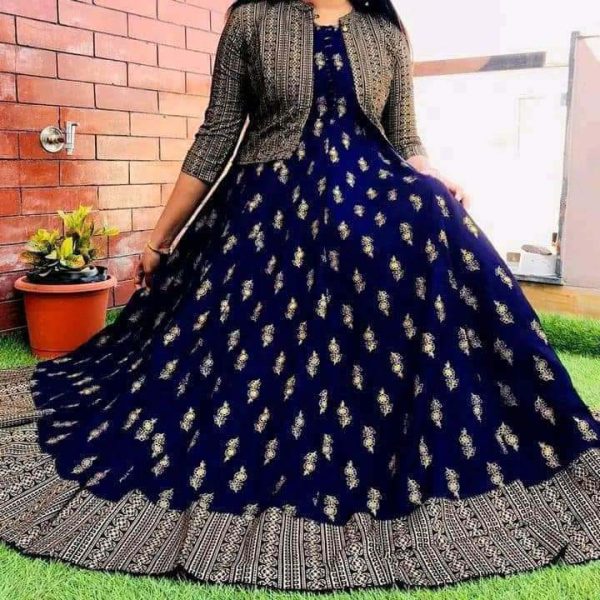 Elegant Linen Kurti with Printed Koti Accent - Image 3