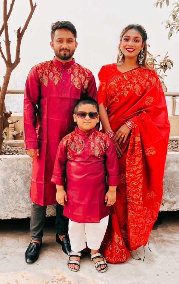 Premium Silk Couple Dress With Baby - Image 10